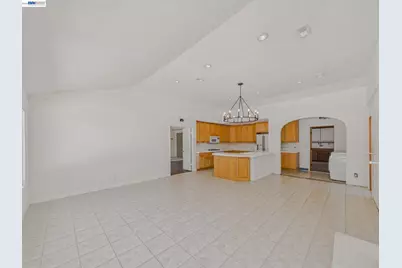 327 Steven Cir, Benicia, CA 94510 - Photo 13