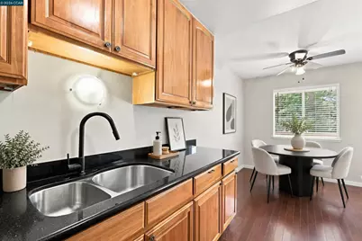 1060 Oak Grove Rd #46, Concord, CA 94518 - Photo 27