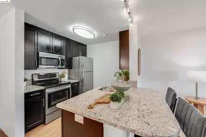 6400 Christie Ave #2112, Emeryville, CA 94608 - Photo 5