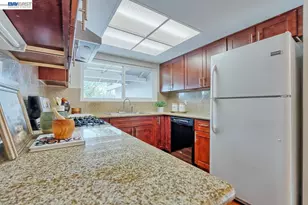 2502 Begonia St, Union City, CA 94587 - Photo 9