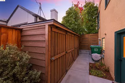 1564 Beverly Pl, Berkeley, CA 94706 - Photo 35