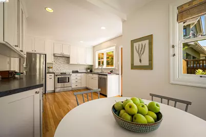 1564 Beverly Pl, Berkeley, CA 94706 - Photo 15