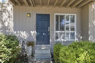 1305 Waterfall Way, Concord, CA 94521 - Photo 43