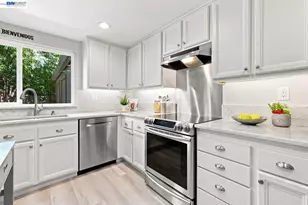 1305 Waterfall Way, Concord, CA 94521 - Photo 13