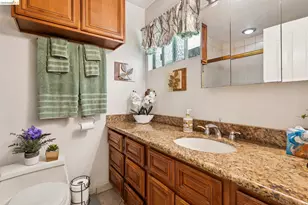 11233 Monan St, Oakland, CA 94605 - Photo 35