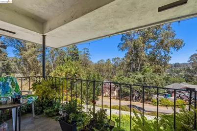 11233 Monan St, Oakland, CA 94605 - Photo 29