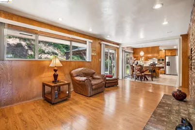11233 Monan St, Oakland, CA 94605 - Photo 21
