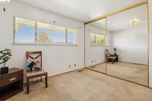11233 Monan St, Oakland, CA 94605 - Photo 41
