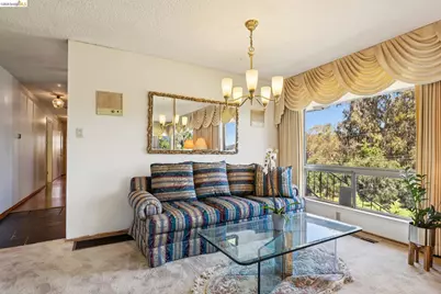 11233 Monan St, Oakland, CA 94605 - Photo 9