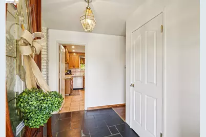 11233 Monan St, Oakland, CA 94605 - Photo 3