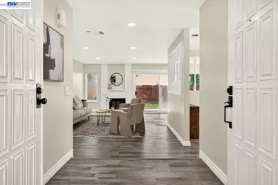 9081 Meadowdale Way, Elk Grove, CA 95624 - Photo 5
