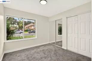 9081 Meadowdale Way, Elk Grove, CA 95624 - Photo 31