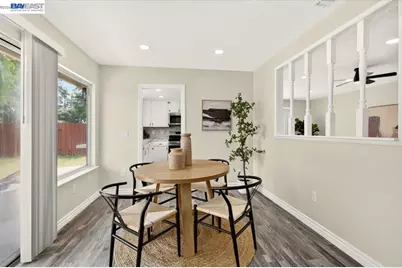 9081 Meadowdale Way, Elk Grove, CA 95624 - Photo 15