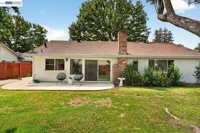 9081 Meadowdale Way, Elk Grove, CA 95624 - Photo 45