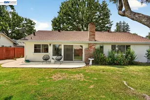 9081 Meadowdale Way, Elk Grove, CA 95624 - Photo 45