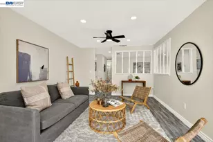 9081 Meadowdale Way, Elk Grove, CA 95624 - Photo 23