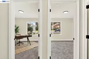 9081 Meadowdale Way, Elk Grove, CA 95624 - Photo 25