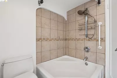 3530 Victor Ave, Oakland, CA 94619 - Photo 29