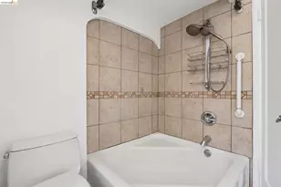 3530 Victor Ave, Oakland, CA 94619 - Photo 29