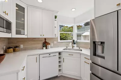 3530 Victor Ave, Oakland, CA 94619 - Photo 17