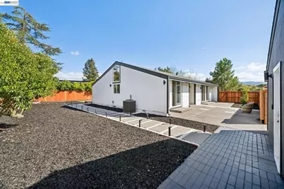 447 Estado Way, Novato, CA 94945 - Photo 53