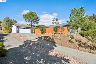 447 Estado Way, Novato, CA 94945 - Photo 77