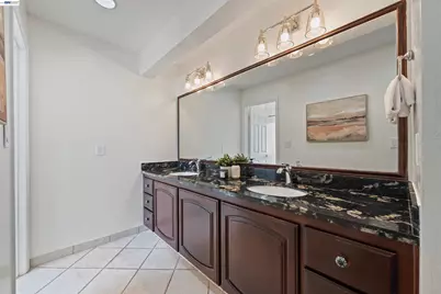 8172 Peppertree Ct, Dublin, CA 94568 - Photo 23