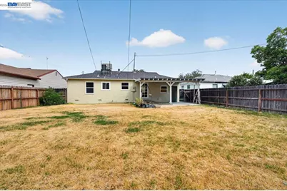476 Barrymore St, Stockton, CA 95204 - Photo 27