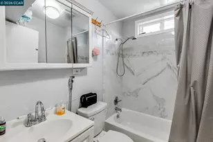 985 39th St, Oakland, CA 94608 - Photo 19