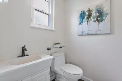 1529 Gibbons Dr, Alameda, CA 94501 - Photo 37