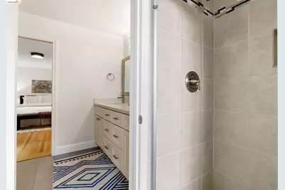6309 Longcroft Dr, Oakland, CA 94611 - Photo 23