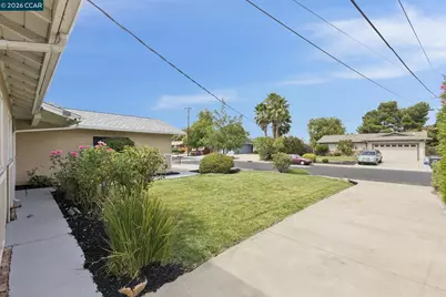 3837 Bayview Cir, Concord, CA 94520 - Photo 53