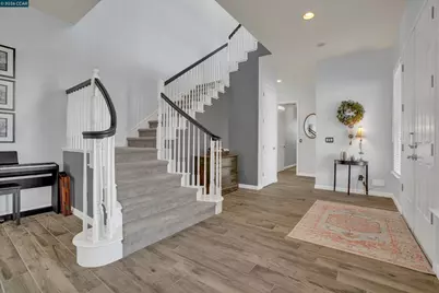3159 Castle Rock Loop, Discovery Bay, CA 94505 - Photo 5
