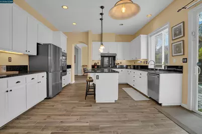 3159 Castle Rock Loop, Discovery Bay, CA 94505 - Photo 9