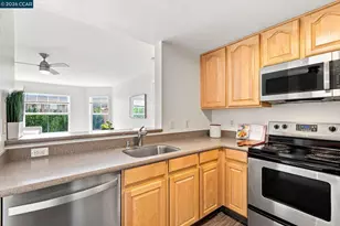 555 10th St, Oakland, CA 94607 - Photo 11