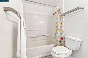 555 10th St, Oakland, CA 94607 - Photo 21