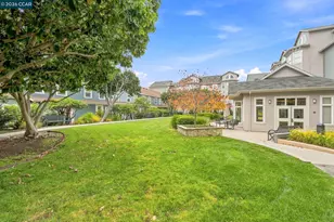 555 10th St, Oakland, CA 94607 - Photo 29