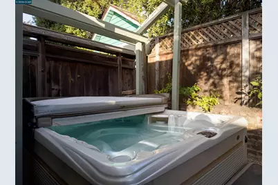 275 Mather St, Oakland, CA 94611 - Photo 25