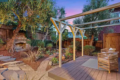 275 Mather St, Oakland, CA 94611 - Photo 15