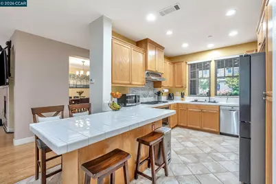 2036 Serra Ln, Hercules, CA 94547 - Photo 9