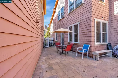 2036 Serra Ln, Hercules, CA 94547 - Photo 41