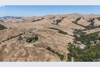 21479 Eden Canyon Rd, Castro Valley, CA 94552 - Photo 15