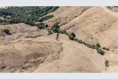 21479 Eden Canyon Rd, Castro Valley, CA 94552 - Photo 23