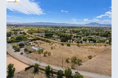 3199 Crismore Dr, Oakley, CA 94561 - Photo 3