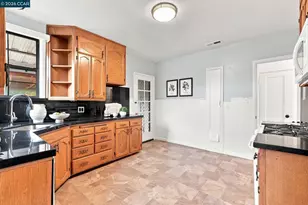 161 Viewmont Ave, Vallejo, CA 94590 - Photo 9