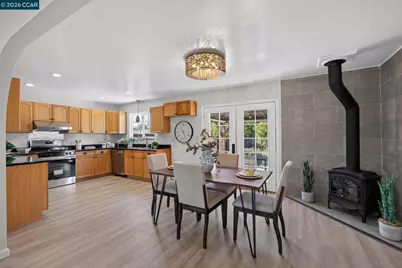 1883 Lynwood Dr, Concord, CA 94519 - Photo 11