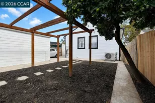 1637 100th Ave, Oakland, CA 94603 - Photo 29