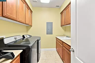 5193 Crystyl Ranch Drive, Concord, CA 94521 - Photo 25