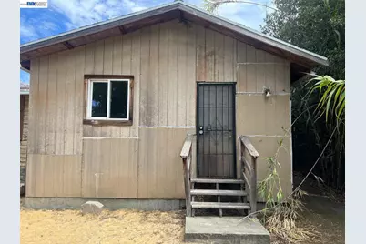 6225 Tevis St, Oakland, CA 94621 - Photo 3