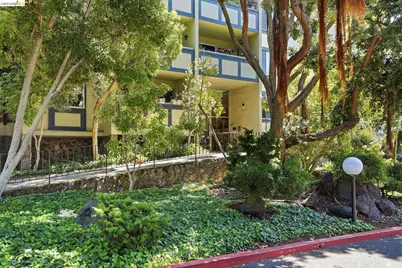 955 Shorepoint Court #208, Alameda, CA 94501 - Photo 23